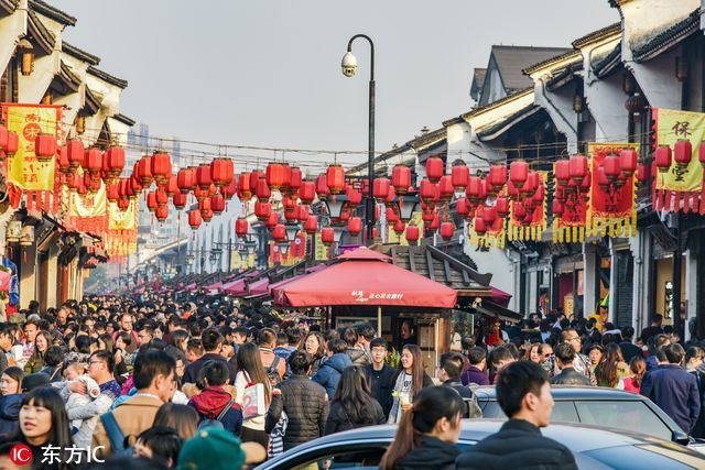 杭州河坊街人滿為患